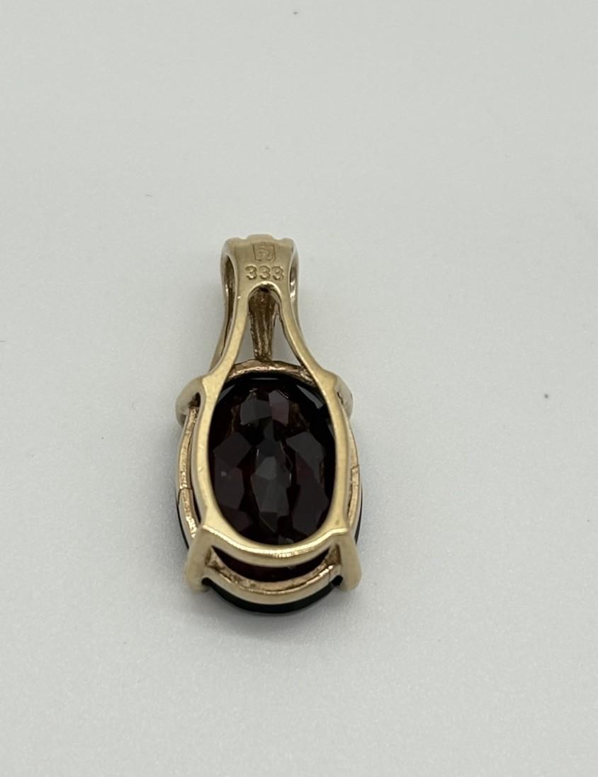 Kettenanhänger aus 333er Gold mit Garant - Edelstein - Ludowinger