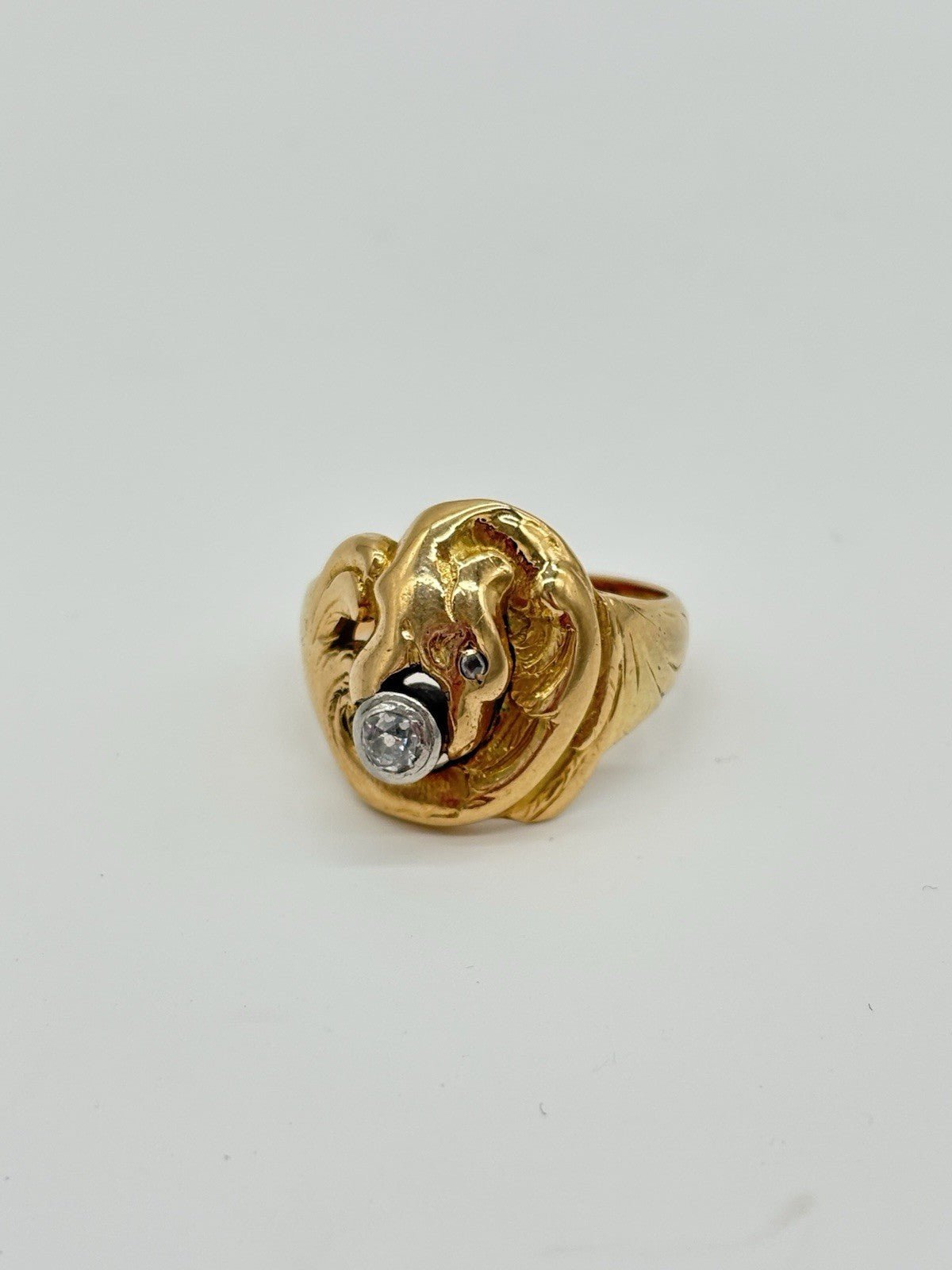 Imposanter Herrenring aus 585er 14k Gold in Drachenform mit einem Diamanten - Ludowinger