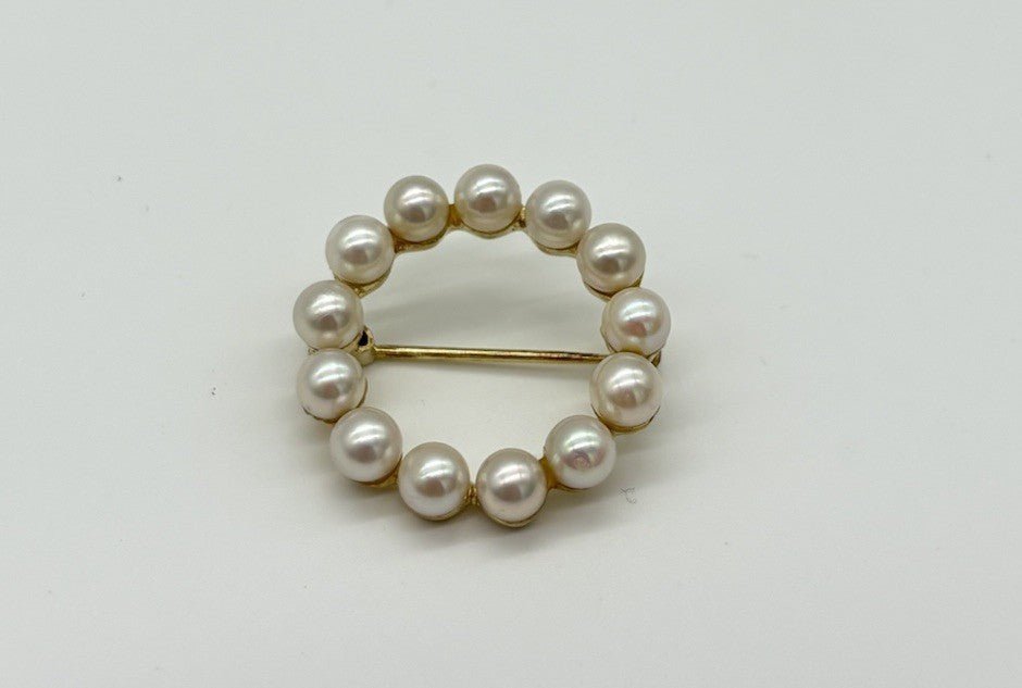 Klassische Brosche aus 333er 8k Gold mit Perlen - Ludowinger