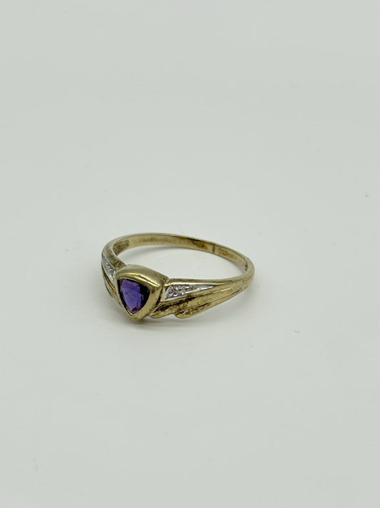 Ring aus 333er Gold mit Amethyst - Ludowinger