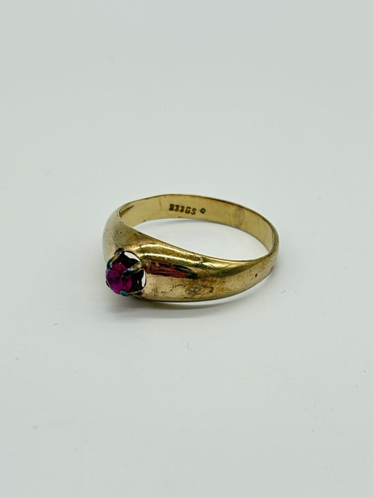 Ring aus 333er Gold mit roten Stein - Ludowinger