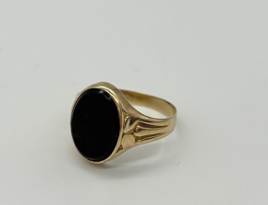 Ring aus 585 14K mit ovalen Blutstein - Ludowinger