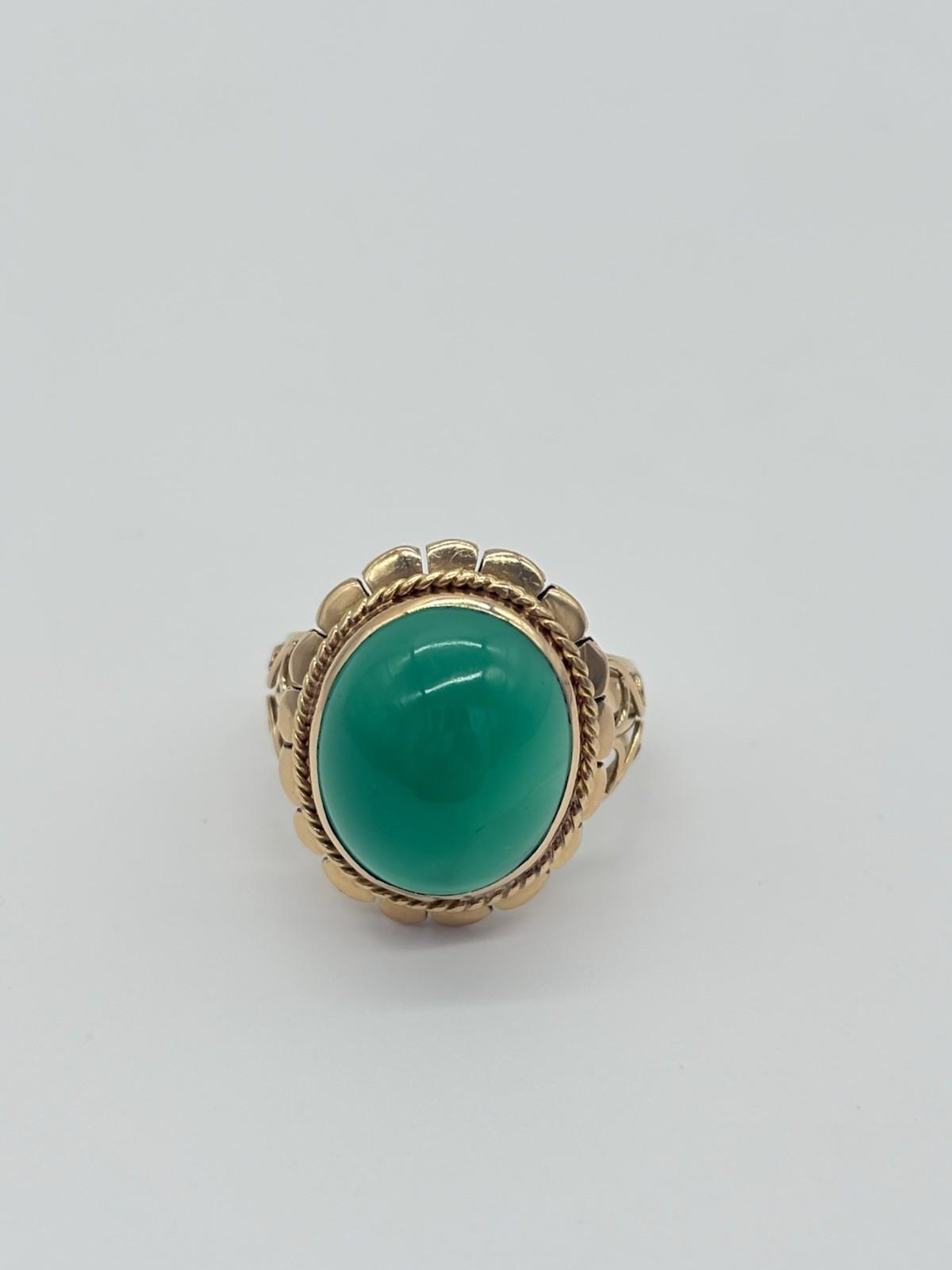 Ring aus 585er Gold mit Jade Cabochon - Ludowinger