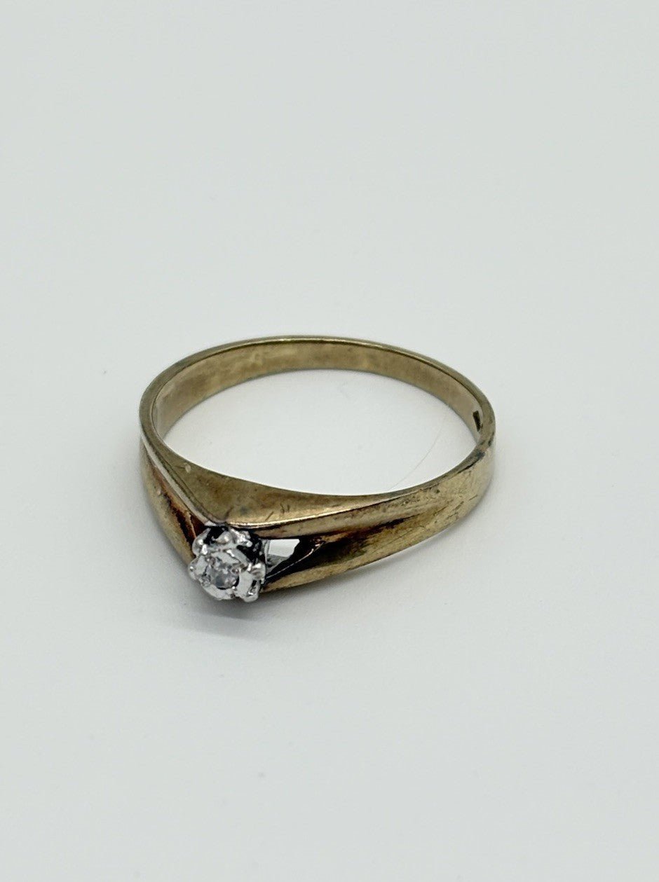 Solitärring aus 333er Gold mit einem Zirkonia - Edelstein - Ludowinger