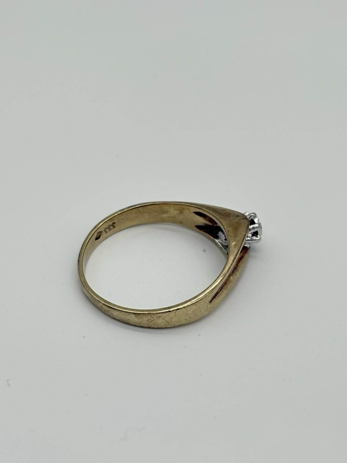 Solitärring aus 333er Gold mit einem Zirkonia - Edelstein - Ludowinger