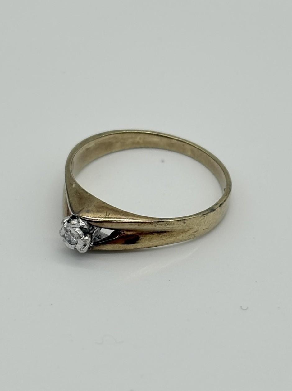 Solitärring aus 333er Gold mit einem Zirkonia - Edelstein - Ludowinger